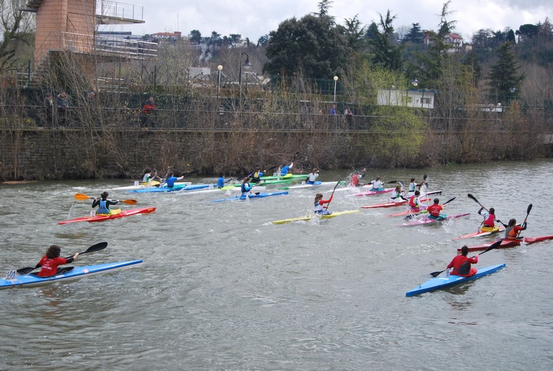 Un Arga crecido recibió al Campeonato Navarro de 5000 y JDN